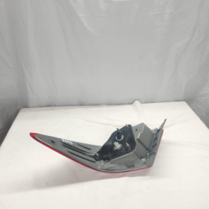 2015 - 2017 Toyota Camry Driver Side Tail Light - Image 9