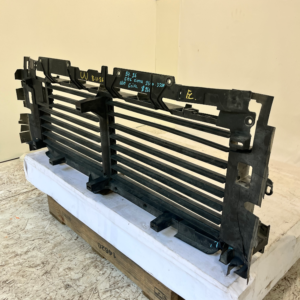 2024-2026 GMC Sierra 2500/3500 Grille Shutter - Image 2