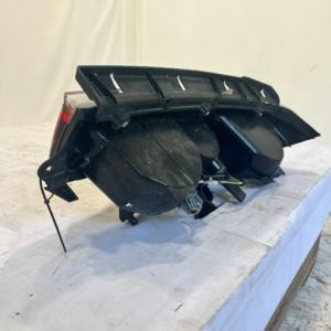 2014-2015 Chevrolet Camaro Passenger Side Tail Light - Image 6