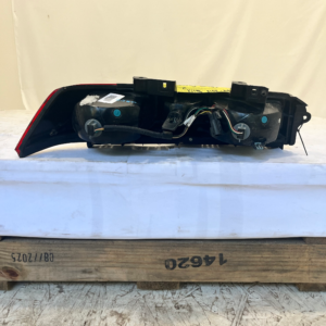 2014-2015 Chevrolet Camaro Passenger Side Tail Light - Image 8