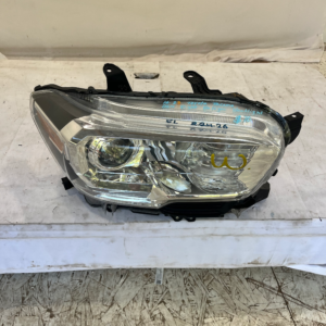 2016-2023 Toyota Tacoma Headlight Passenger Side - Image 2