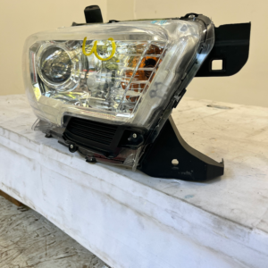 2016-2023 Toyota Tacoma Headlight Passenger Side - Image 4