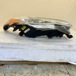 2017-2019 Toyota Highlander Headlight Passenger Side - Image 7