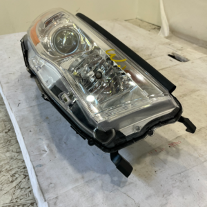 2017-2019 Toyota Highlander Headlight Passenger Side - Image 10