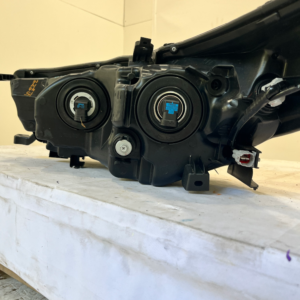 2017-2019 Toyota Highlander Headlight Passenger Side - Image 13