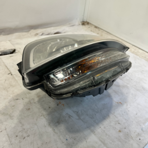 2010-2011 Kia Soul Headlight Driver Side - Image 8