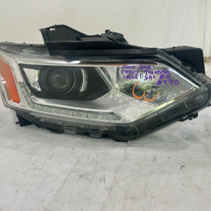 2018-2021 Chevrolet Traverse Passenger Side HID Xenon headlight - Image 2