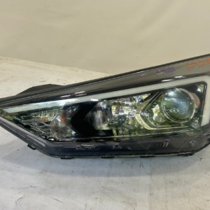 2019-2021 Hyundai Tucson Driver Side Halogen Headlight - Image 10