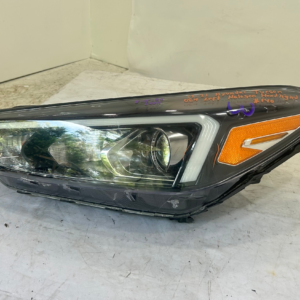 2019-2021 Hyundai Tucson Driver Side Halogen Headlight - Image 1