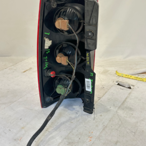 2007-2014 GMC Yukon Passenger Side Taillight - Image 6