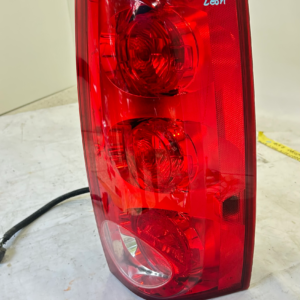 2007-2014 GMC Yukon Passenger Side Taillight - Image 4