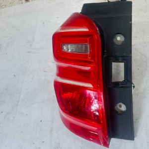 2016-2017 Chevrolet Equinox Driver Side Halogen Taillight - Image 9