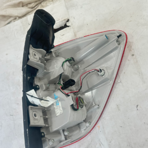 2016-2017 Chevrolet Equinox Driver Side Halogen Taillight - Image 6