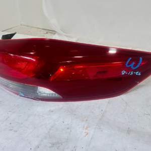 2017-2018 Hyundai Elantra Passenger side Taillight - Image 6