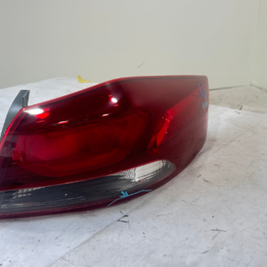 2017-2018 Hyundai Elantra Passenger side Taillight - Image 3