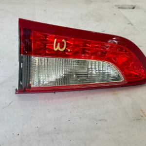 2013-2016 Infiniti QX60 Passenger Side Inner Taillight - Image 3