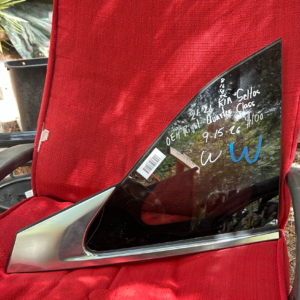2021-2023 KIA SELTOS REAR RIGHT SIDE QUARTER WINDOW GLASS 87810-Q5320 OEM - Image 4