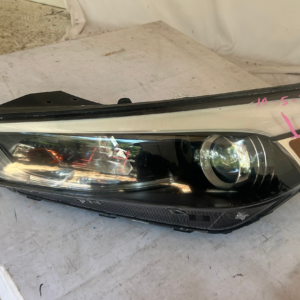 2016-2018 Hyundai Tucson OEM Headlight , Left driver side - Image 6