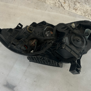 2016-2018 Nissan Sentra OEM halogen headlight ,Right Passenger side - Image 5